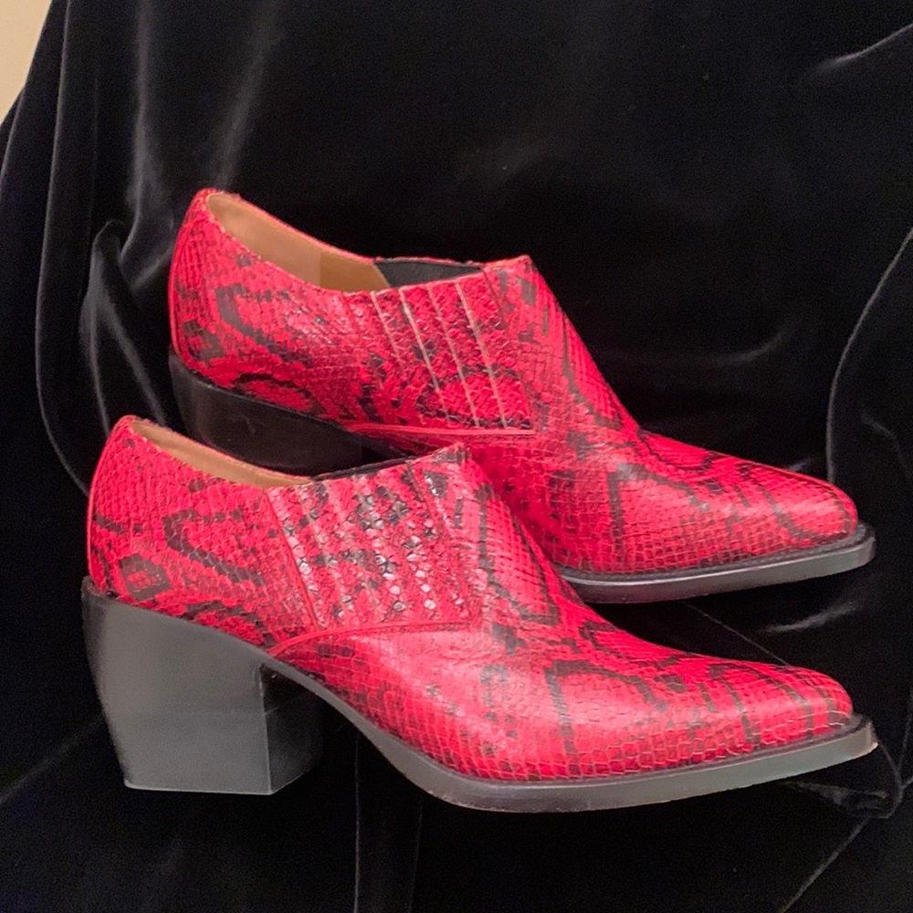 Chloe NWOT Rylee Python Print Leather Ankle Boots red size 40 1/2